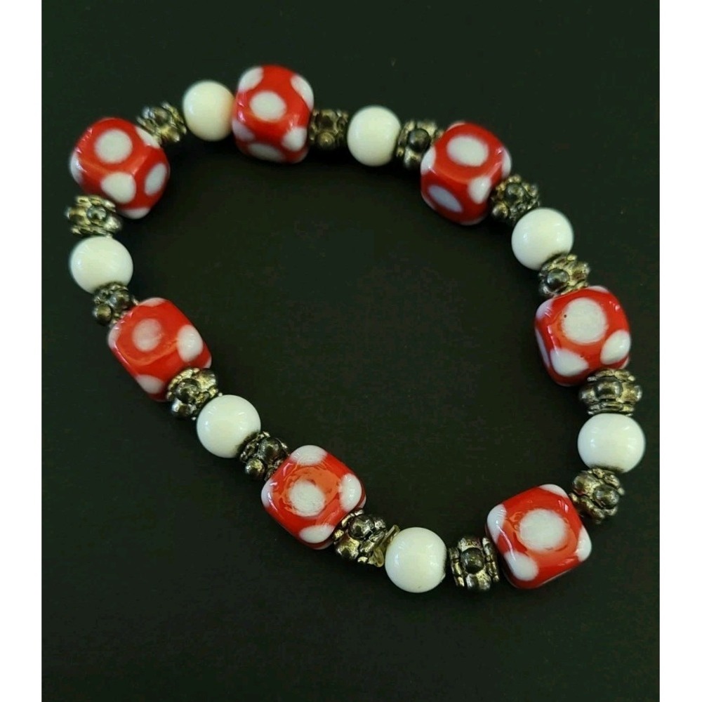 Red White Polka Dot Lampwork Glass Bead Stretch Bracelet Silver Tone